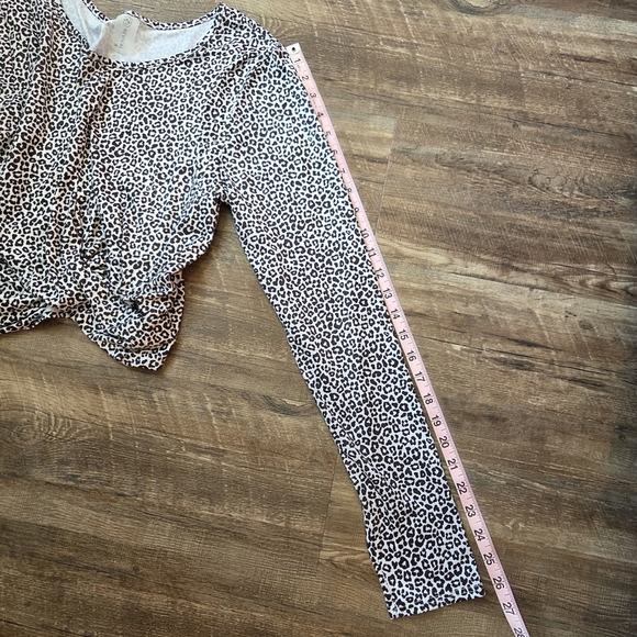 Revival Crop Top Leopard Print Long Sleeve Size Medium - Picture 5 of 7